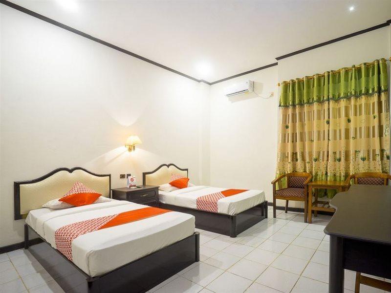 Urbanview Hotel Gading Kencana Samarinda By Reddoorz Exteriör bild